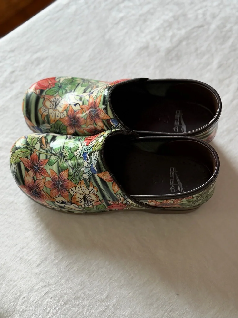 Dansko Spring Time Floral Patent Multi Colour Clogs Size 40 (US 9) - Picture 3 of 11